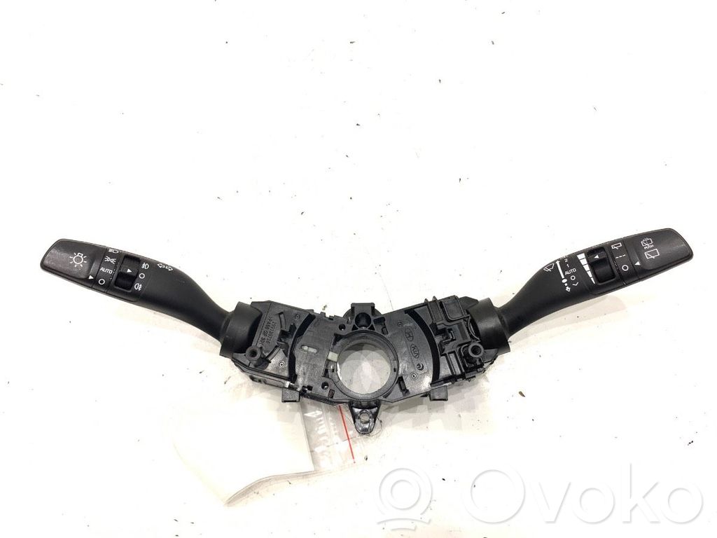 KIA Carens III Interruptor/palanca de limpiador de luz de giro 