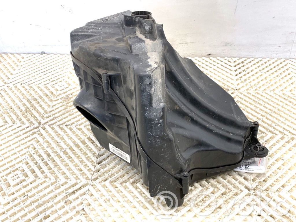 BMW 3 E90 E91 Air filter box 