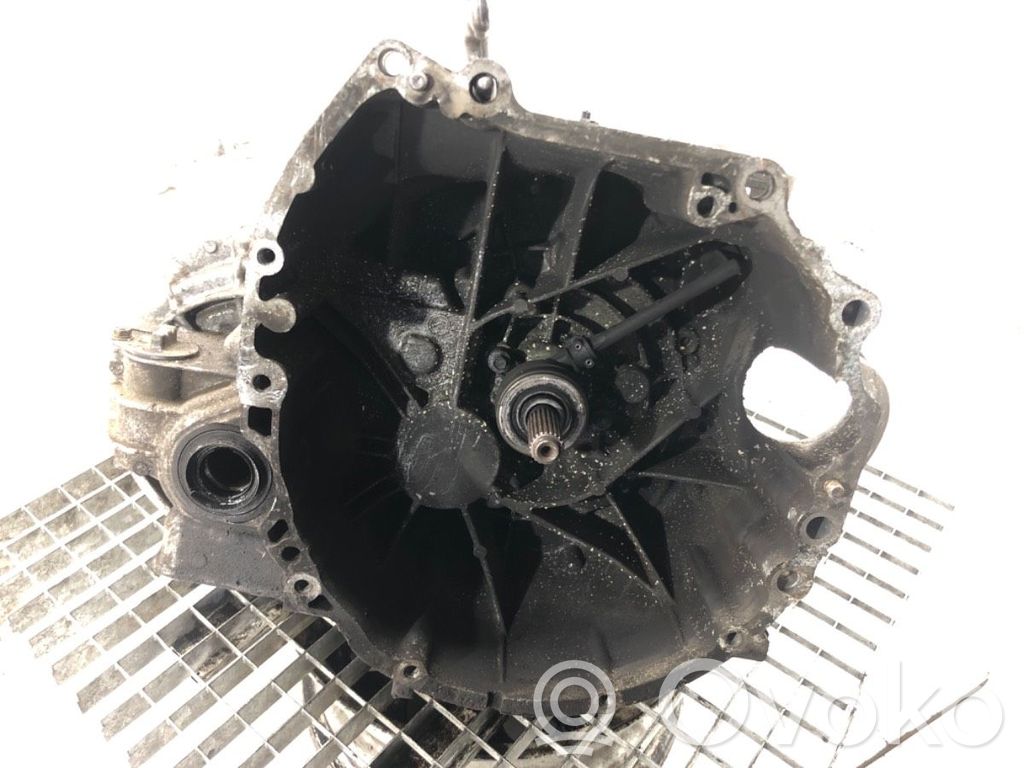 Nissan Sentra B16 Scatola del cambio manuale a 5 velocità 