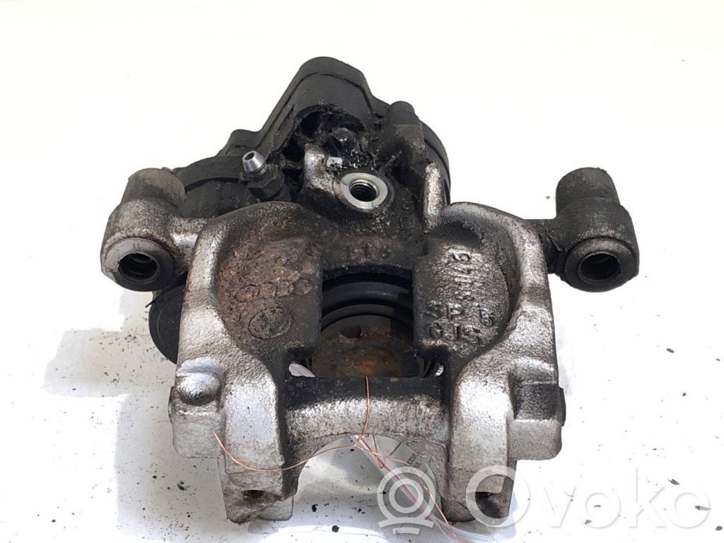 Volkswagen Golf VII Bremssattel hinten 