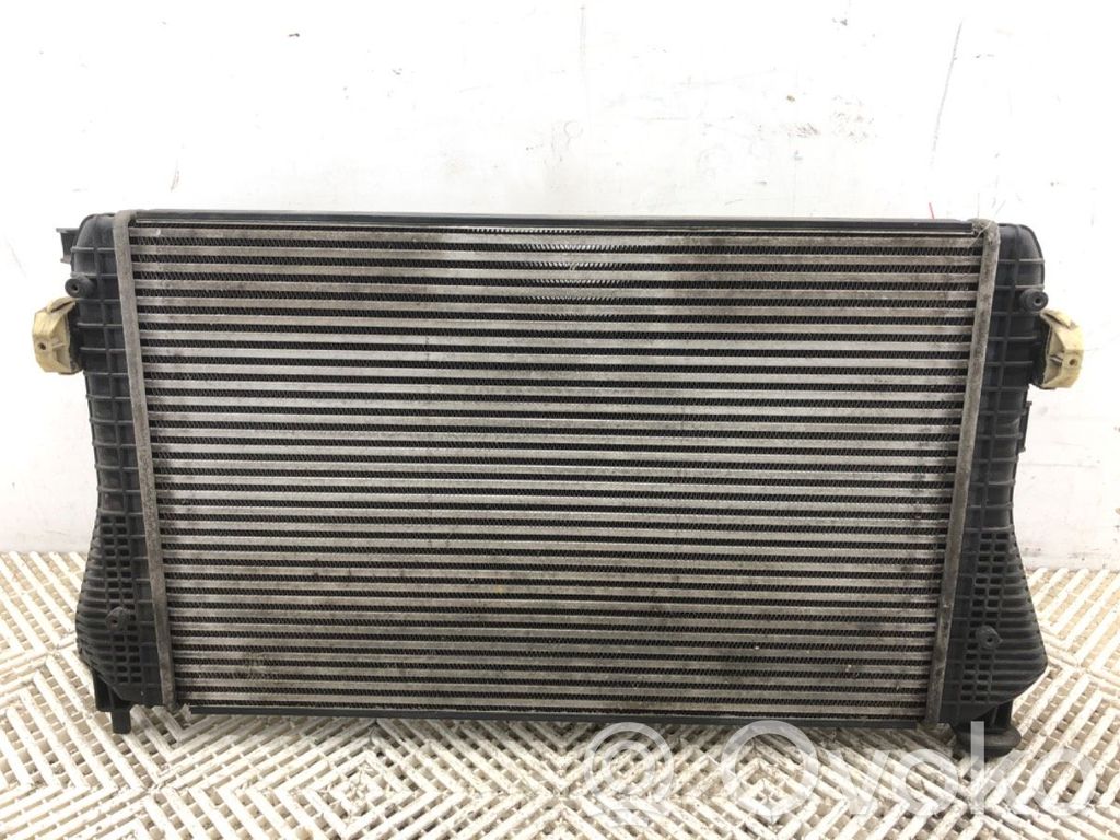 Volkswagen PASSAT B7 Radiatore intercooler 