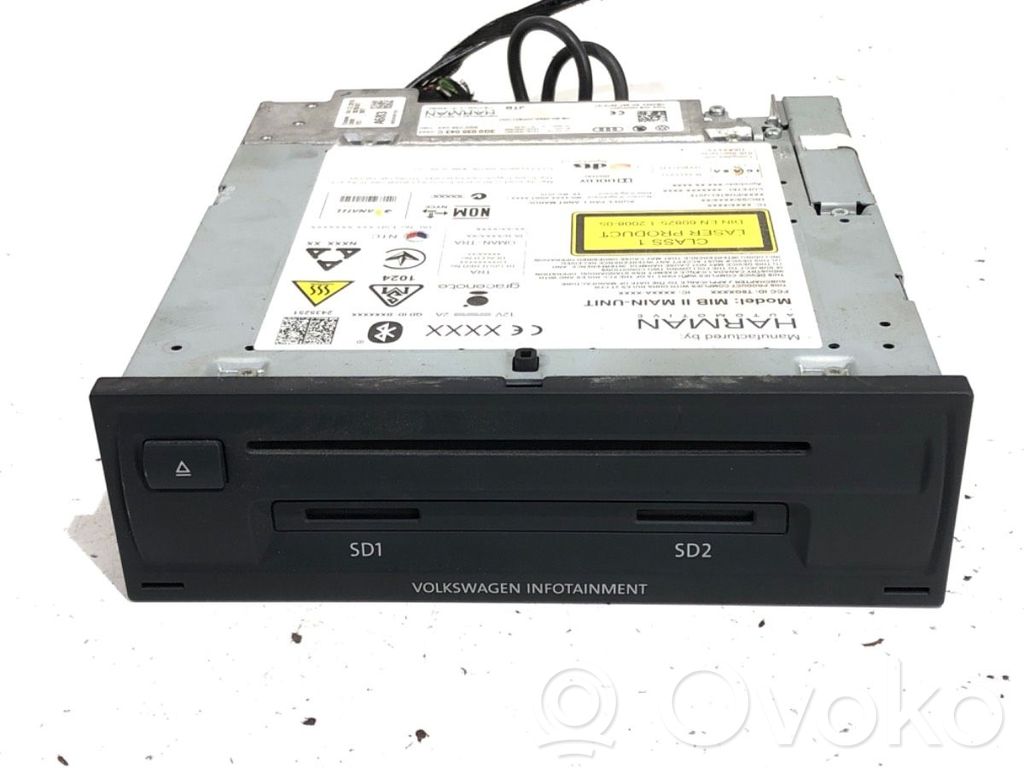 Volkswagen PASSAT B8 Panel / Radioodtwarzacz CD/DVD/GPS 