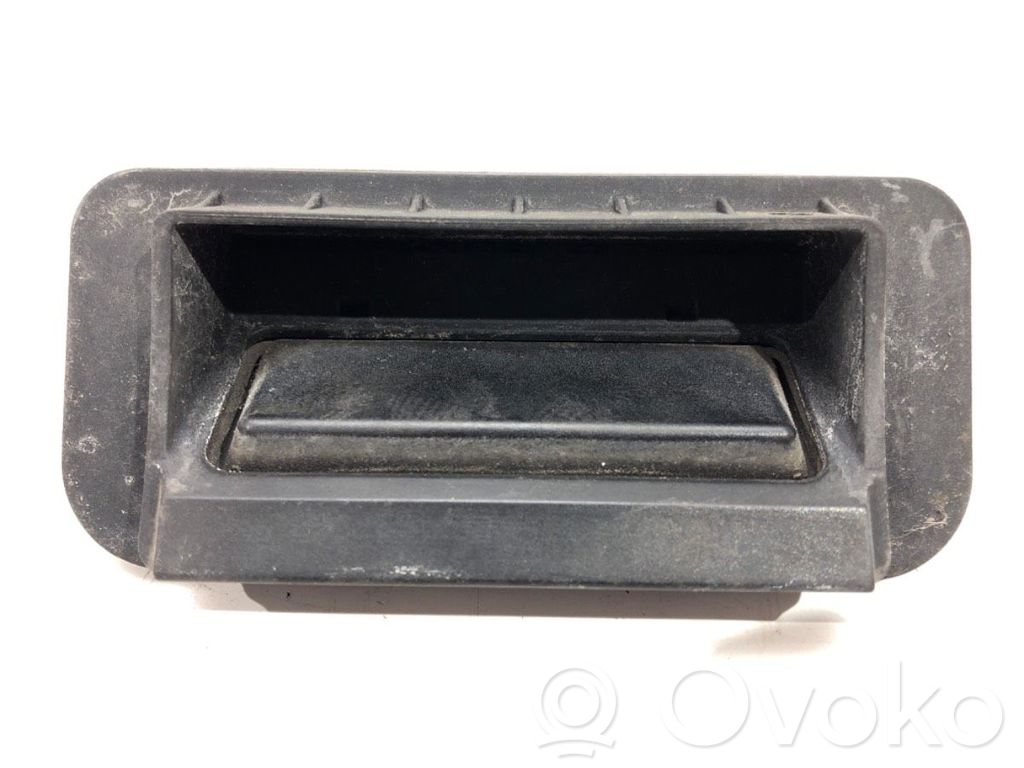 Uchwyt / Rączka zewnętrzna otwierania klapy tylnej / bagażnika   A2129056901