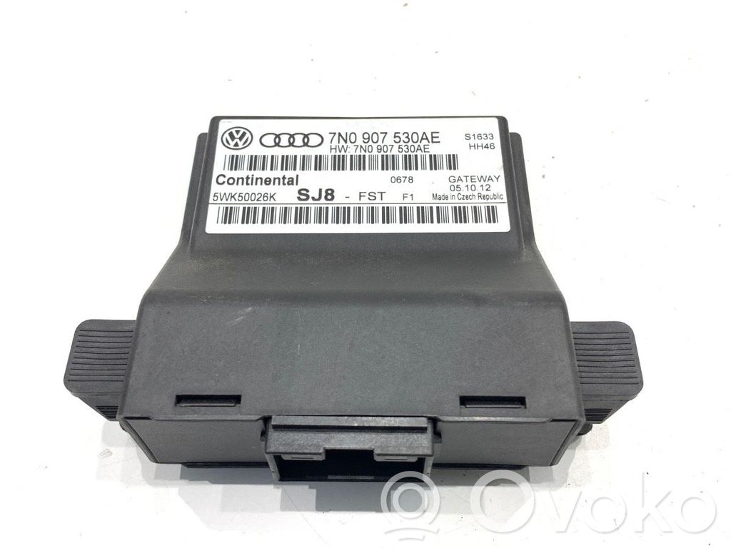 Volkswagen PASSAT B7 Módulo de control Gateway 