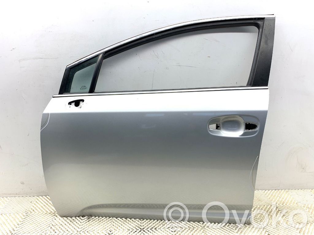 Toyota Avensis T270 Portiera anteriore 
