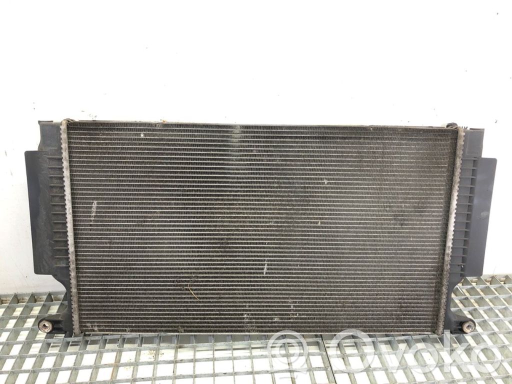 Toyota Avensis T270 Radiatore di raffreddamento