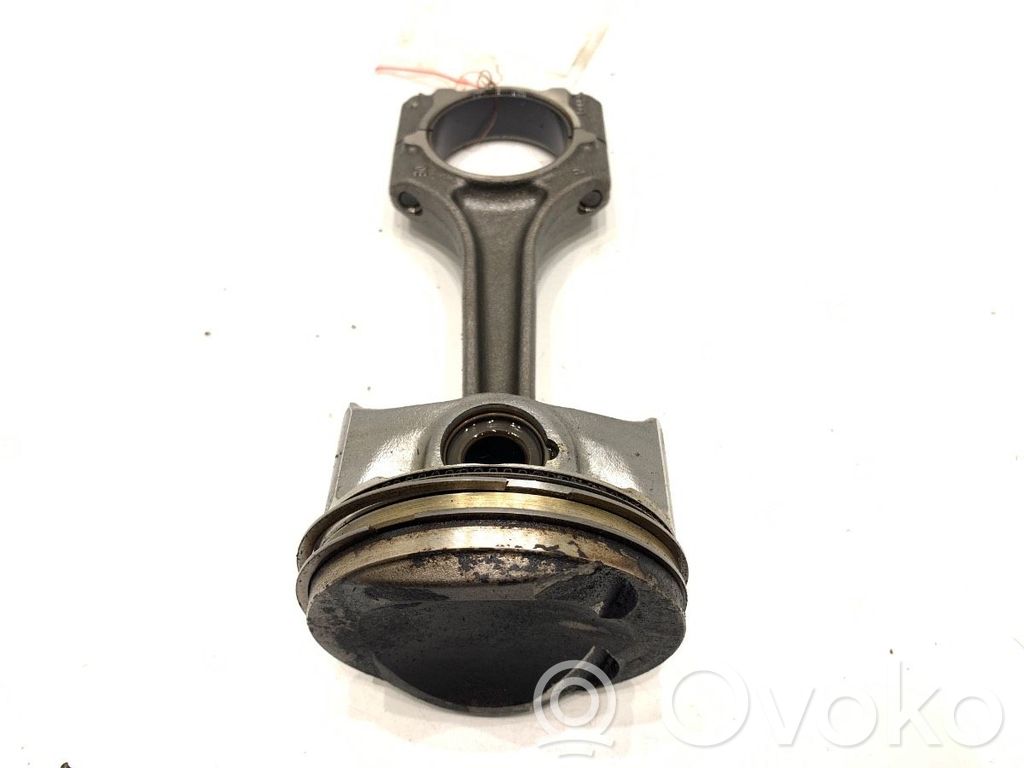 Piston avec bielle   CJE