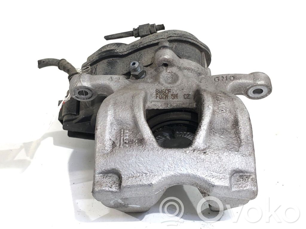 Audi A4 S4 B9 8W Задний суппорт 