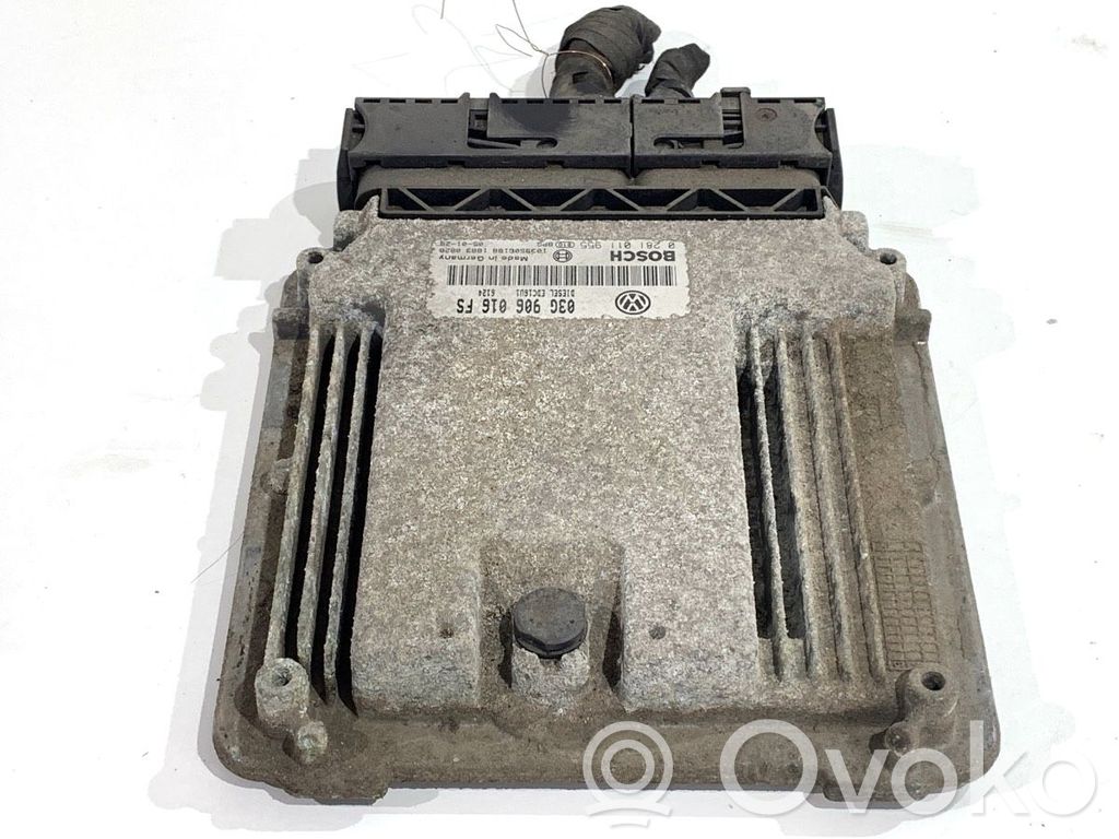 Volkswagen Golf V Unité de commande, module ECU de moteur