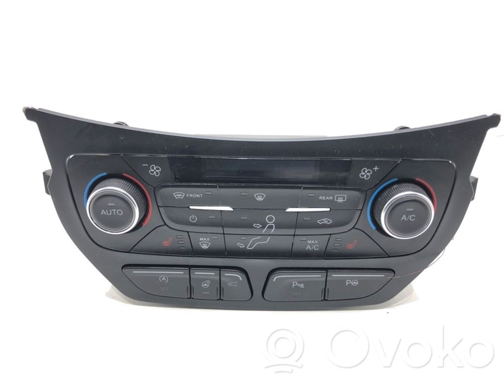 Ford Kuga II Interior fan control switch 