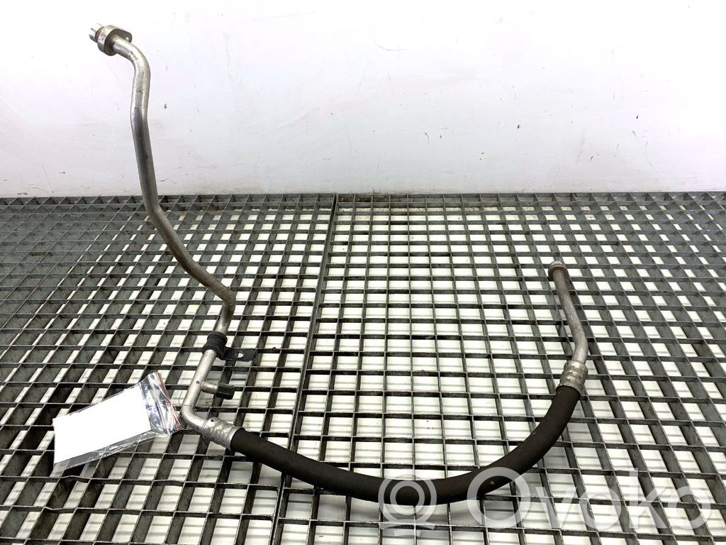 Ilmastointilaitteen putki (A/C)   92480AX80A
