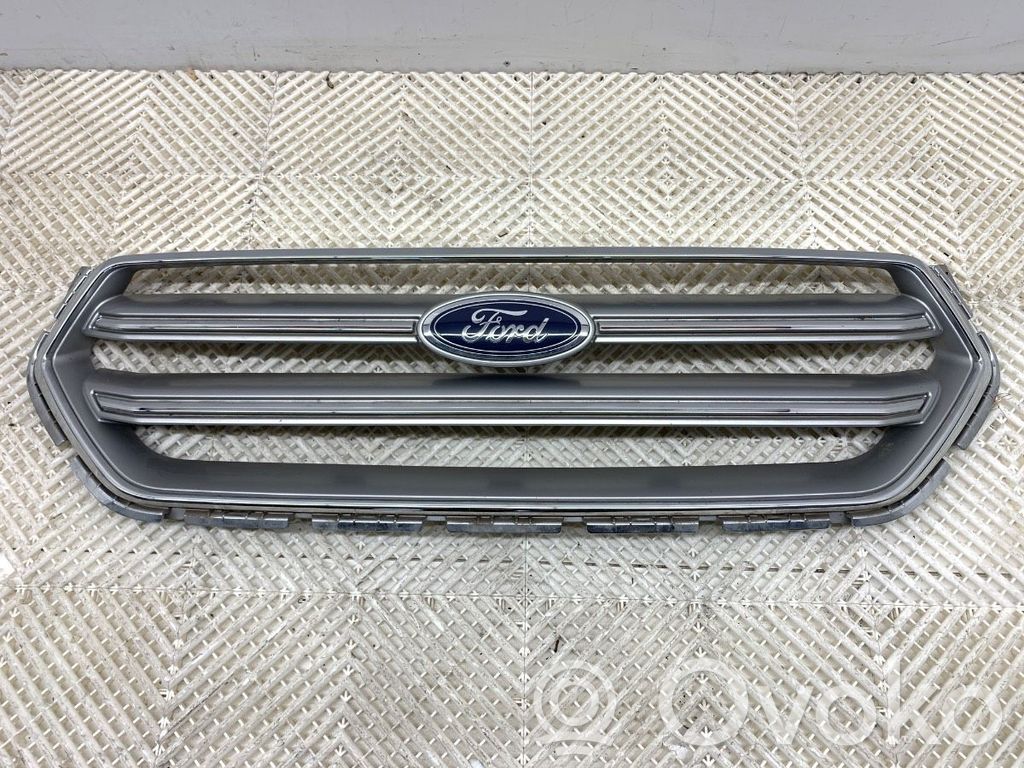 Ford Kuga II Etusäleikkö 