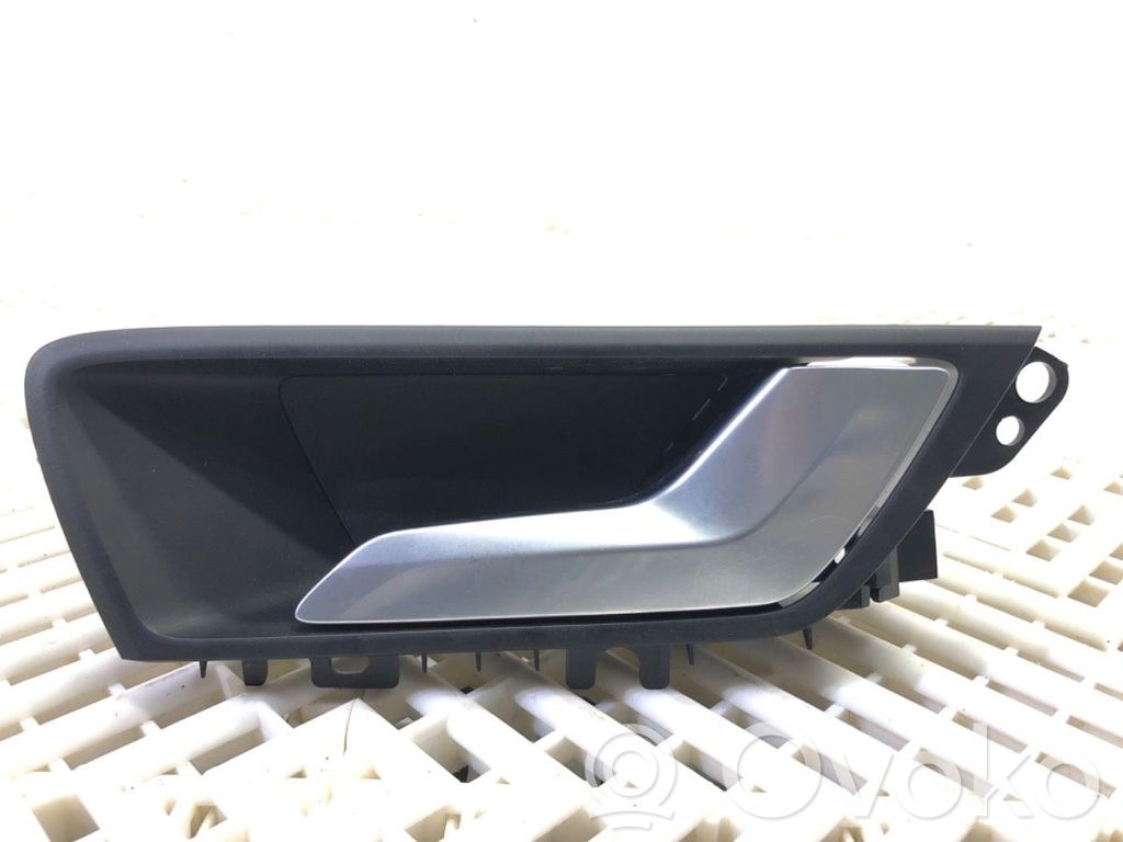 Ford Focus Front door interior handle 