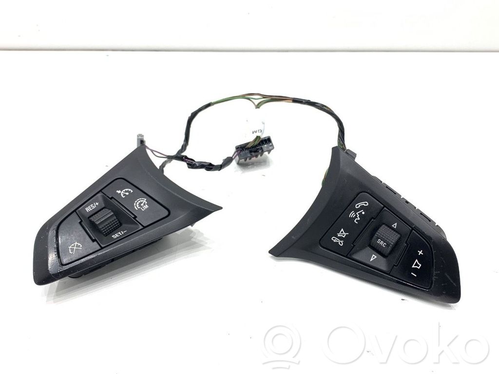 Opel Corsa E Boutons / interrupteurs volant 