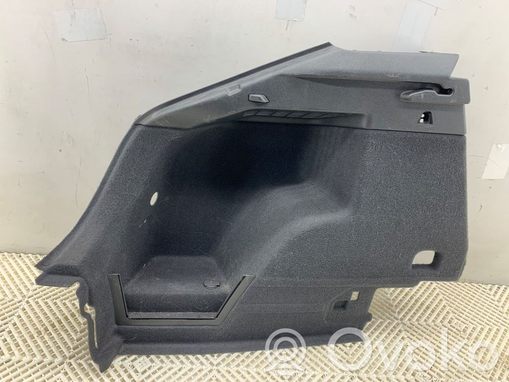 Audi Q3 F3 Šoninis apdailos skydas 
