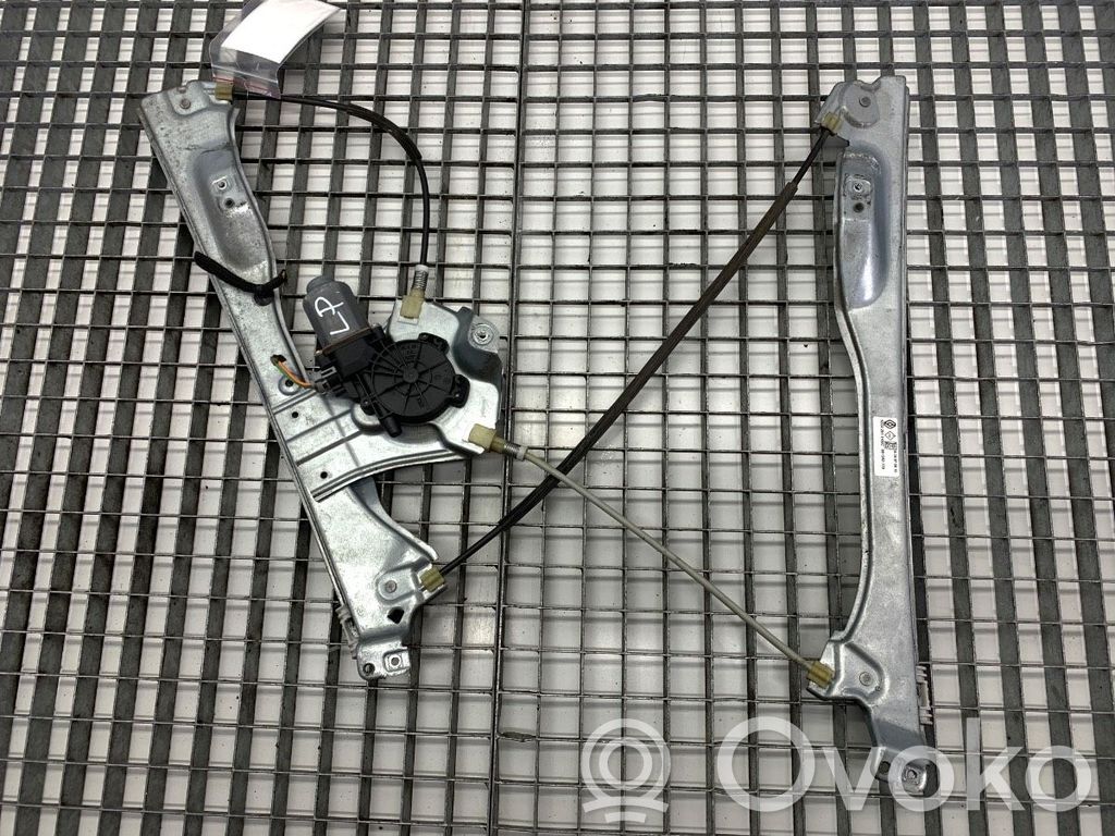 Renault Clio III Elektryczny podnośnik szyby drzwi przednich 