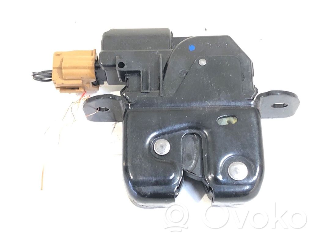 Renault Clio IV Tailgate exterior lock 