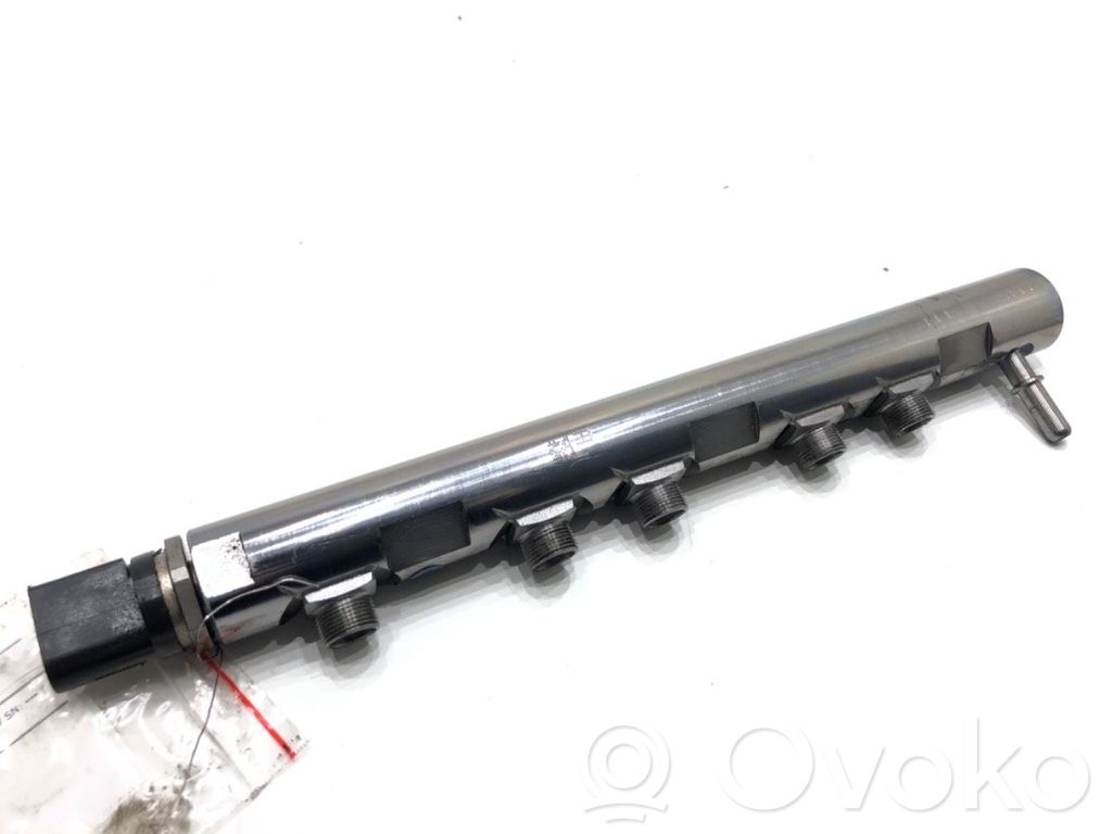 BMW 4 F32 F33 Tuyau de conduite principale de carburant 