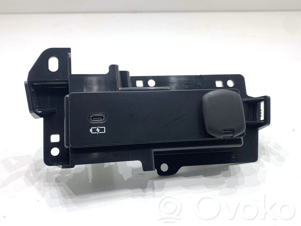 USB socket connector   8553248030