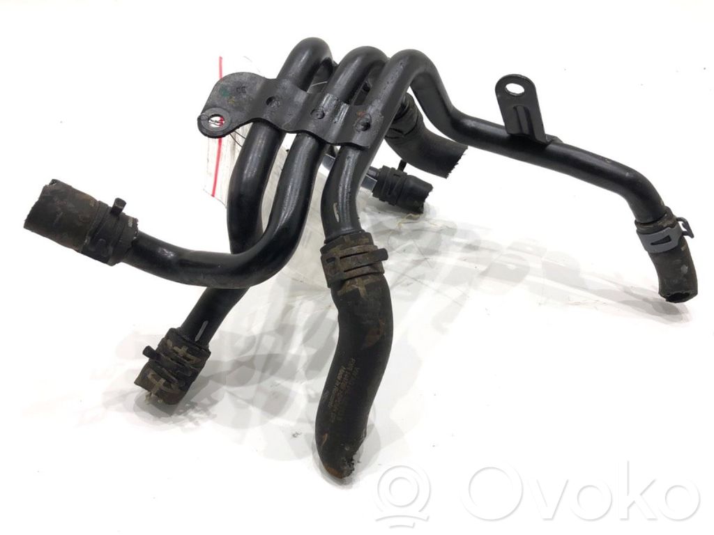 Volkswagen Golf VII Tubo flessibile del liquido di raffreddamento del motore 