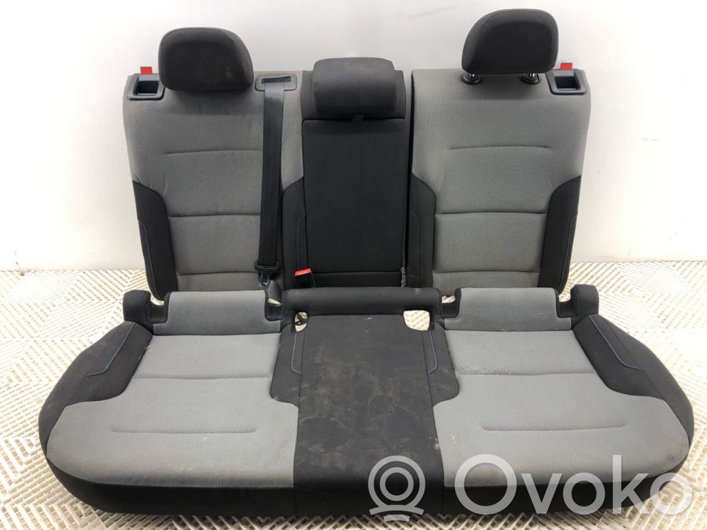 Volkswagen Golf VII Al doilea rând de scaune 