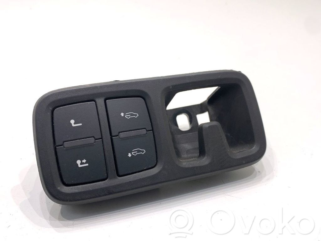 Audi Q8 Altri interruttori/pulsanti/cambi 