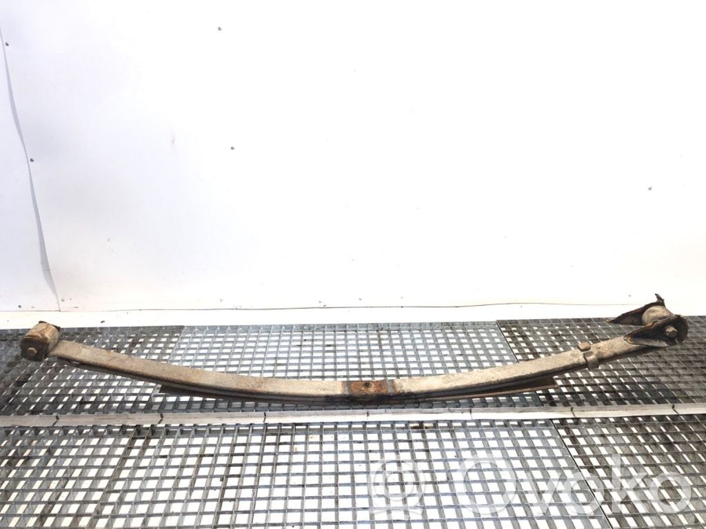 Mercedes-Benz T1 Foaie arc spate
