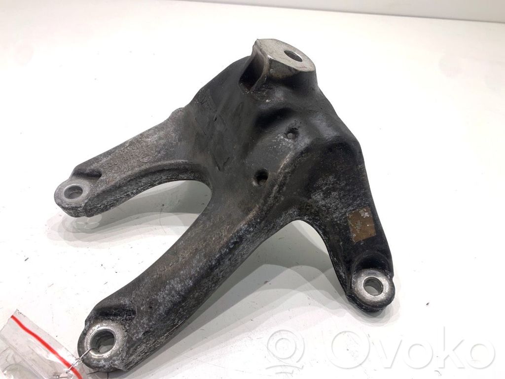 Audi A6 Allroad C8 Engine mounting bracket 
