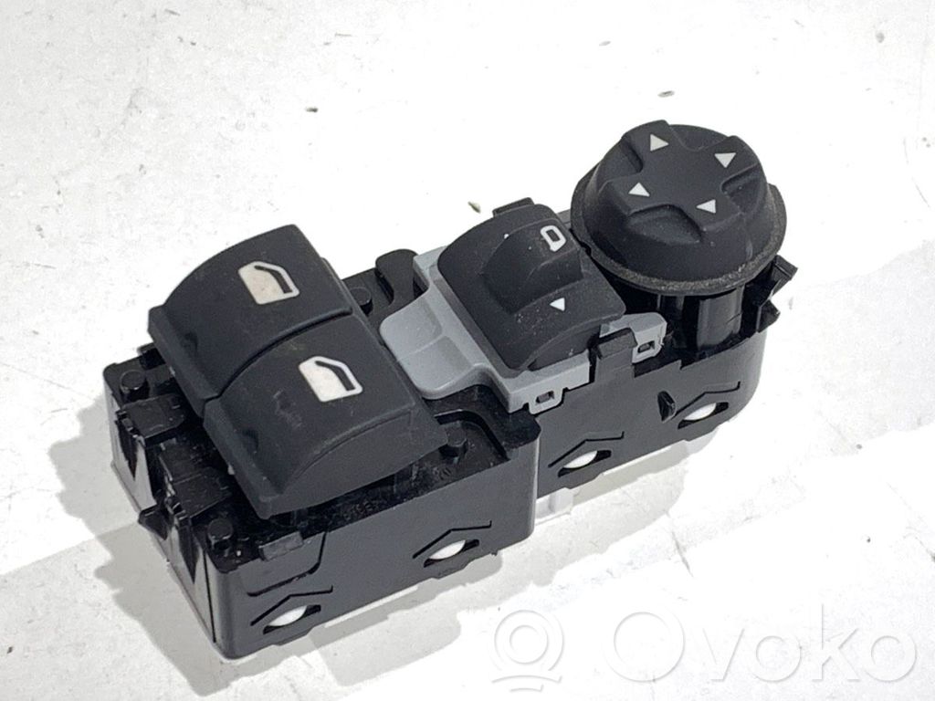 Opel Crossland X Interruptor del elevalunas eléctrico 