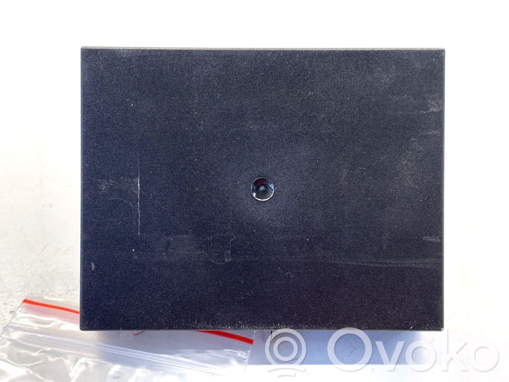 Central body control module   8P0959433B