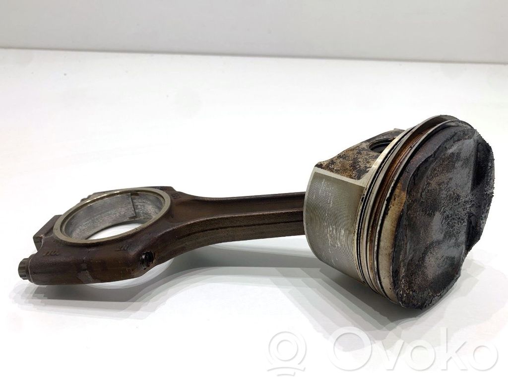 Porsche Cayenne (9PA) Piston avec bielle