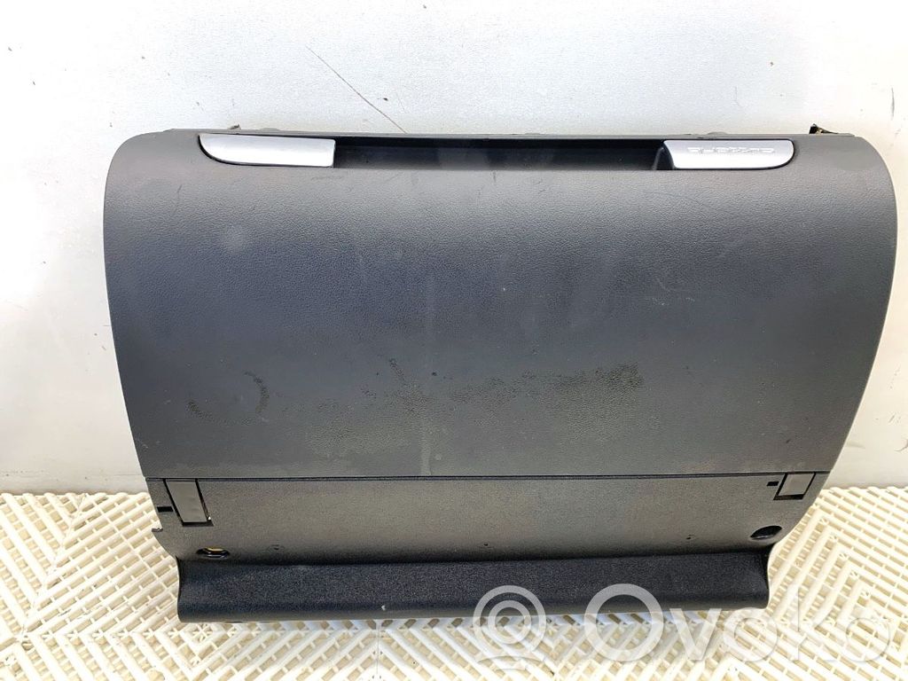 Audi A3 S3 8P Juego guantera 