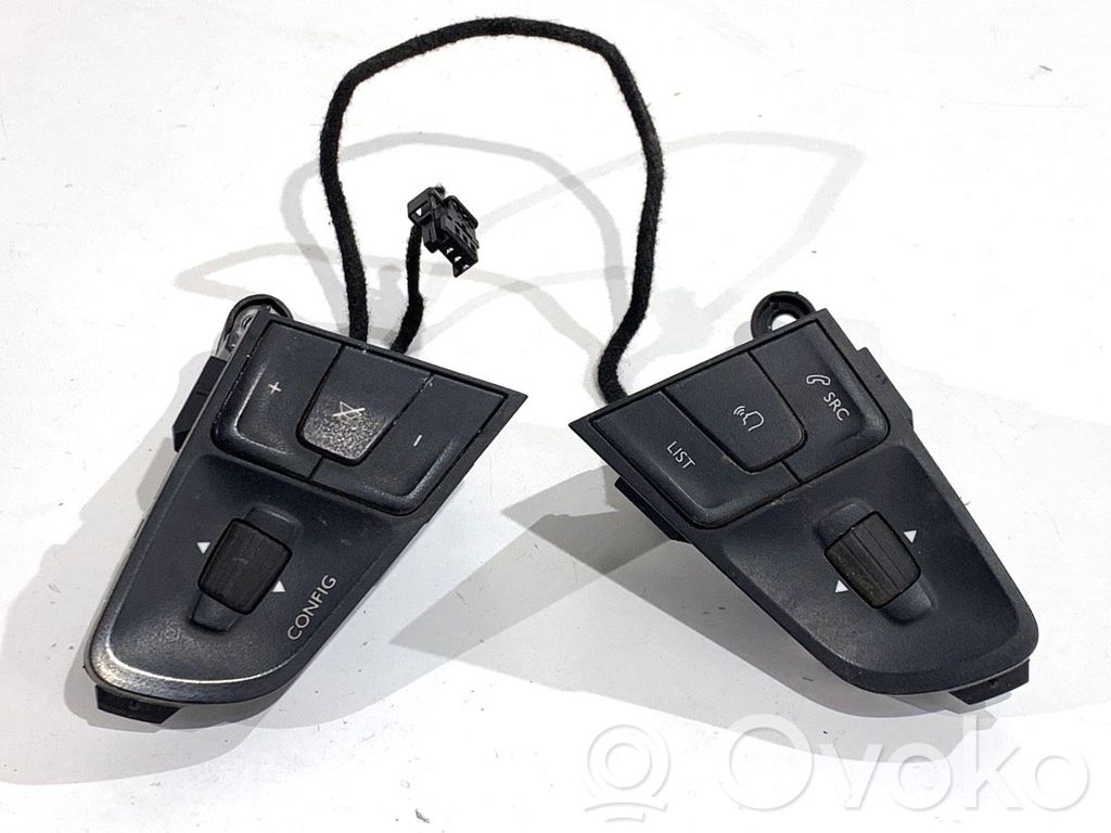 Toyota Proace Steering wheel buttons/switches 