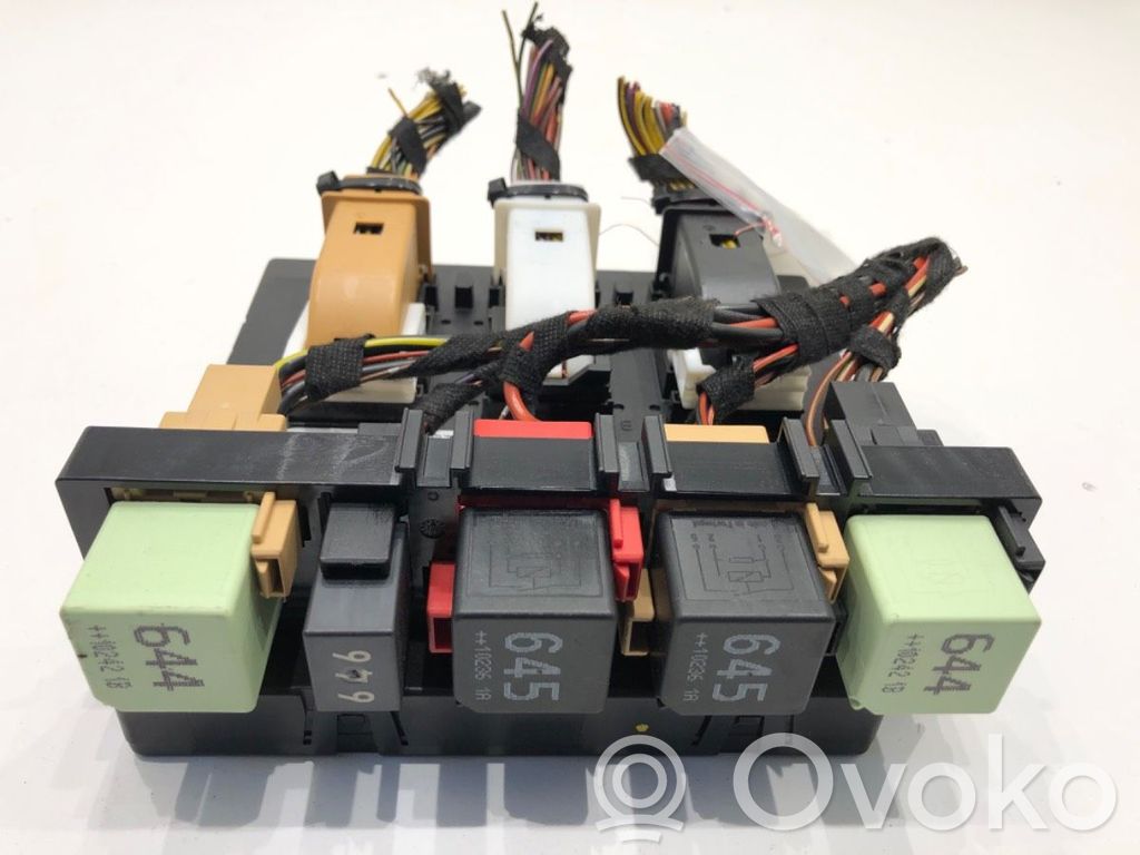 Skoda Superb B6 (3T) Modul de control caroserie central 
