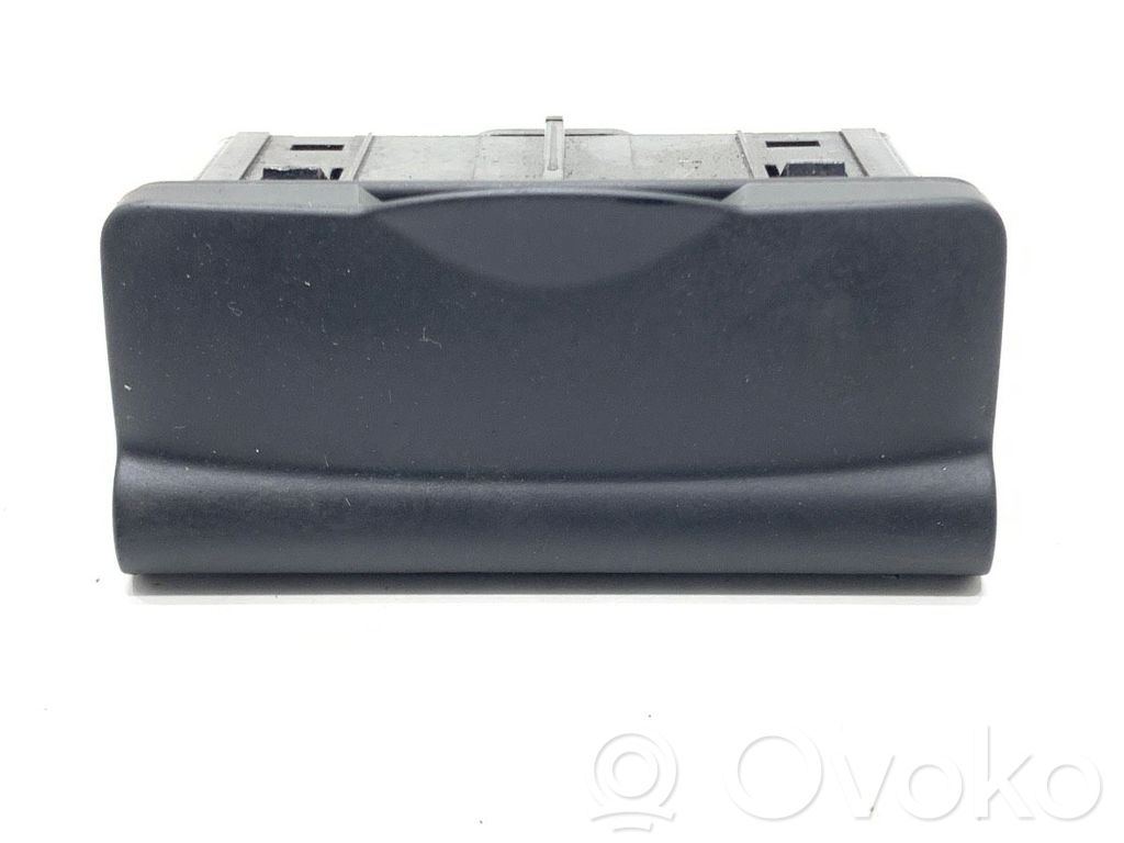 Renault Megane III Enchufe conector USB 