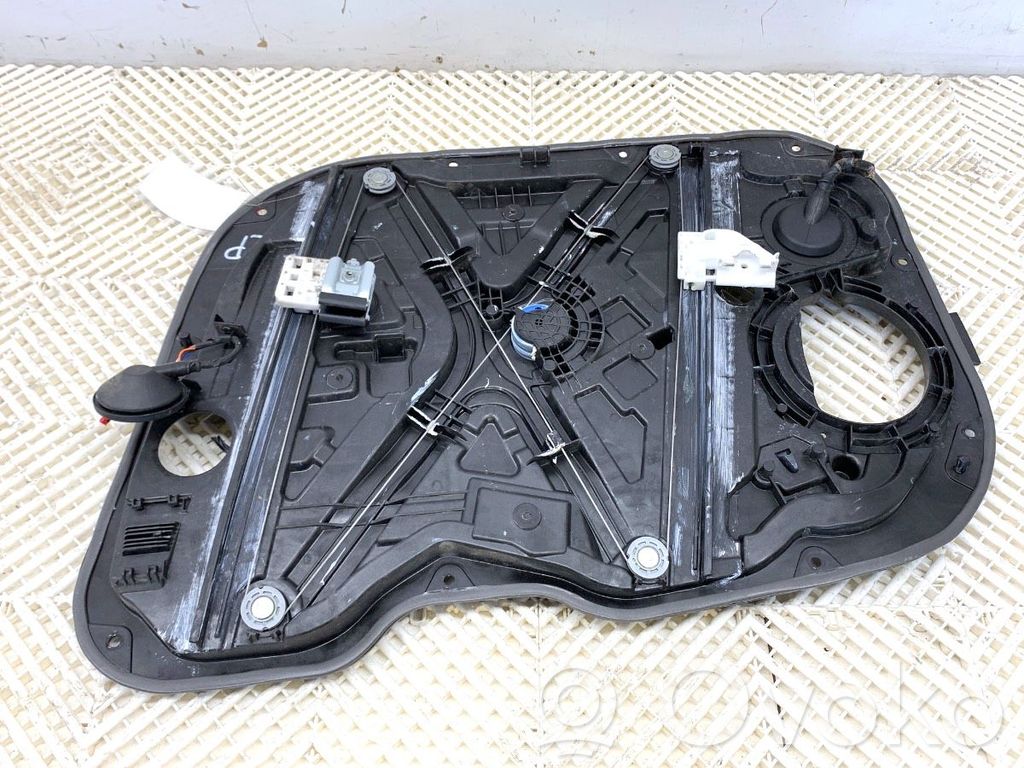 Hyundai i30 Macara ușă față cu motor 