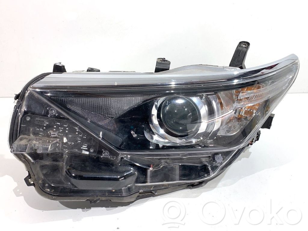 Toyota Auris E180 Scheinwerfer 