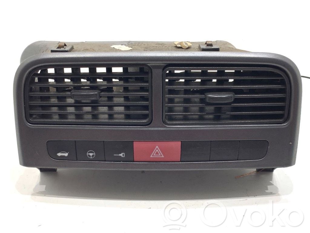 Fiat Grande Punto Grilă ventilație/ramă laterală bord 