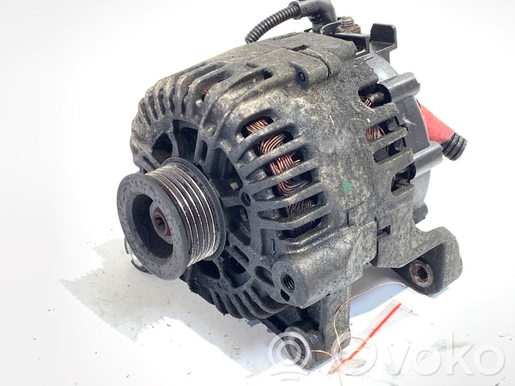 Audi A5 8T 8F Generatore/alternatore 