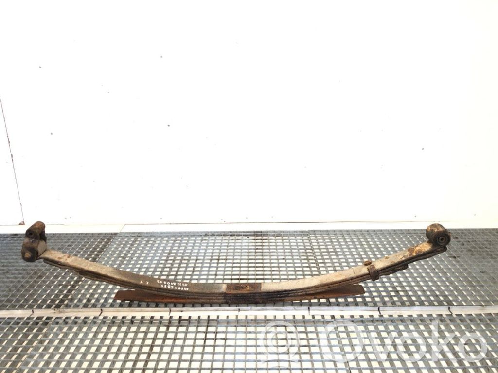 Mercedes-Benz T1 Foaie arc spate