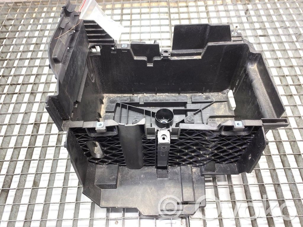 Renault Trafic III (X82) Batteriehalterung