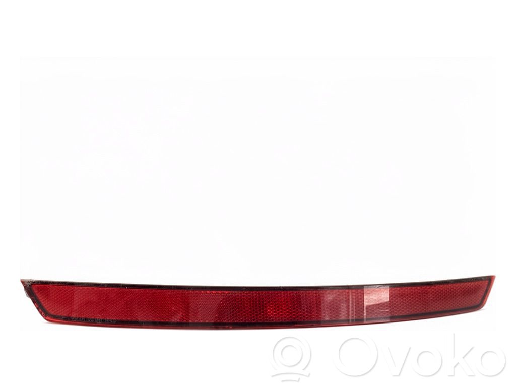 Skoda Superb B8 (3V) Luz del parachoques trasero