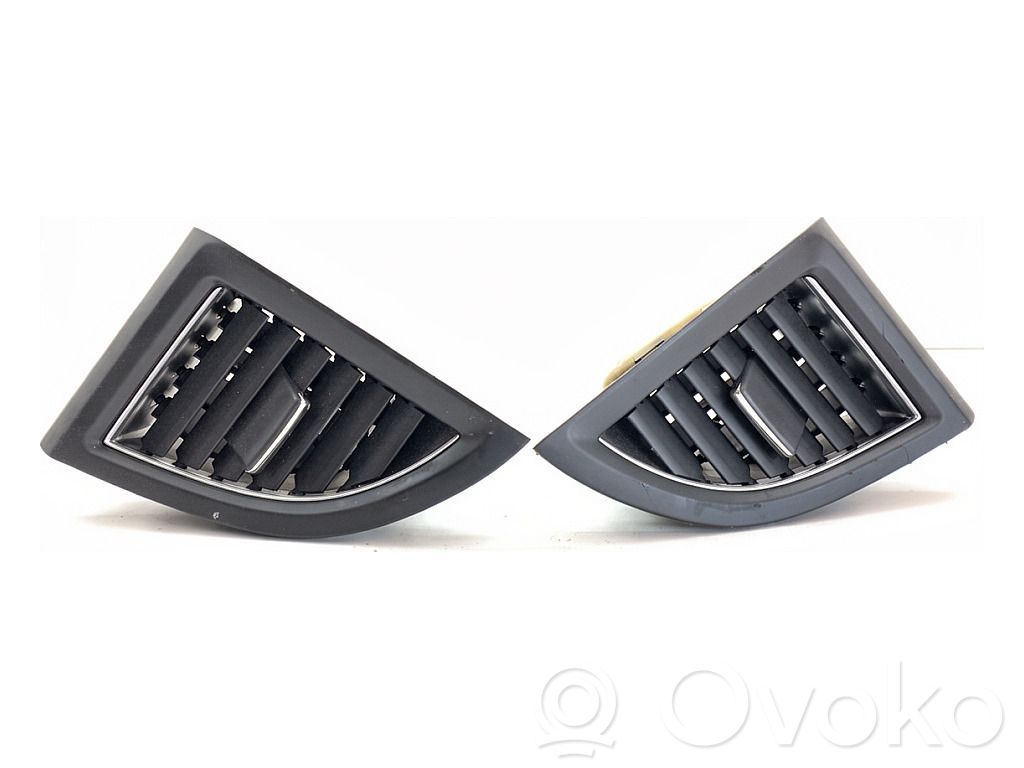 Honda CR-V Garniture, panneau de grille d'aération latérale