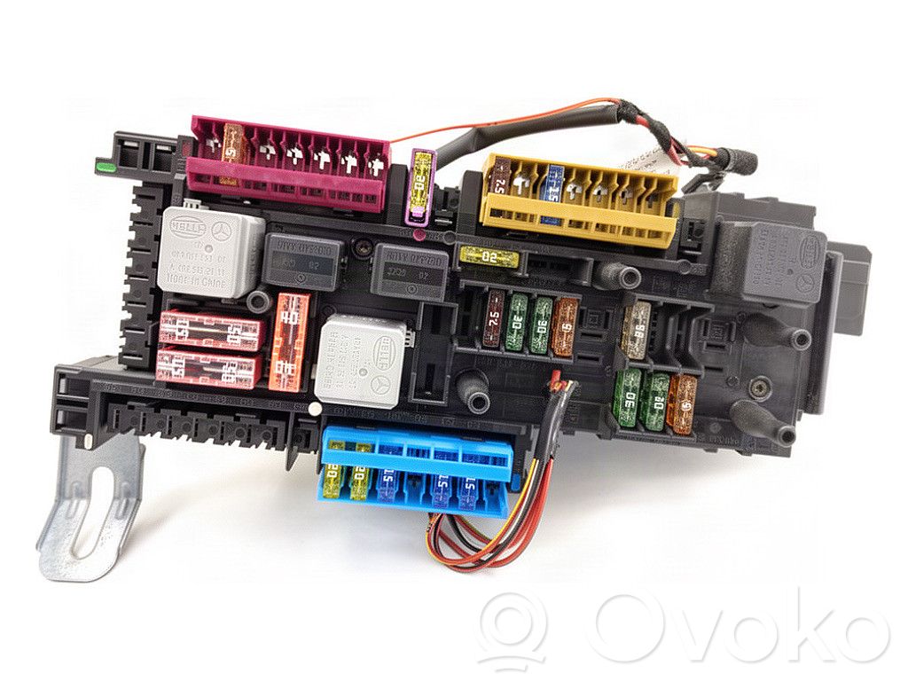 Mercedes-Benz C W204 Fuse box set