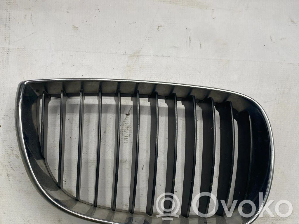 BMW 1 E81 E87 Front bumper upper radiator grill 