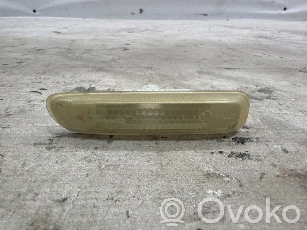 BMW 3 E46 Front fender indicator light 