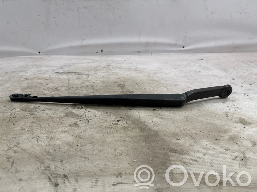 BMW 3 E46 Front wiper blade arm 