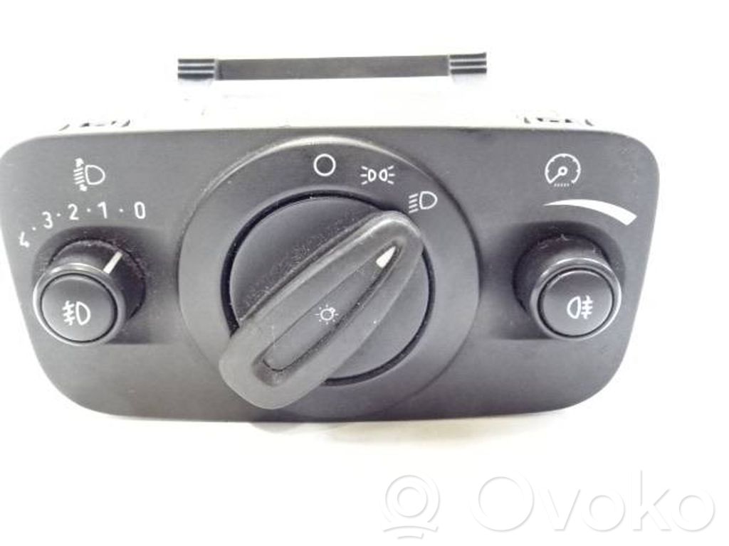 Ford C-MAX II Light switch 