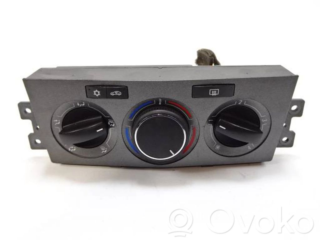 Opel Antara Climate control unit 