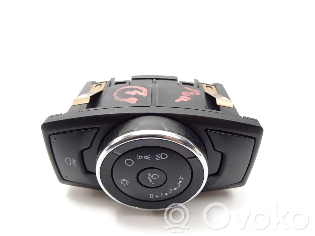 Ford Focus Light switch 